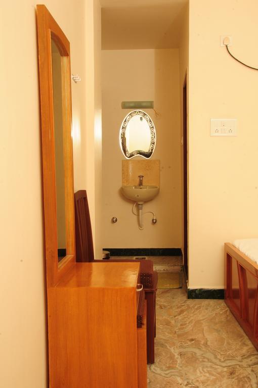 Hotel Rathnavel Towers Τσενάι Δωμάτιο φωτογραφία